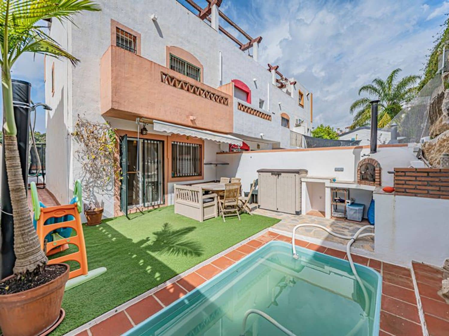 4 quarto Casa em Banda para venda em Marbella com piscina garagem - 529 000 € (Ref: 9858009)
