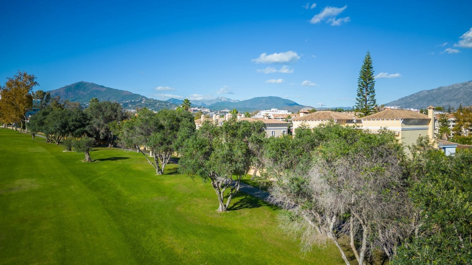 5 sovrum Hus till salu i San Pedro de Alcantara med pool garage - 1 750 000 € (Ref: 9869792)