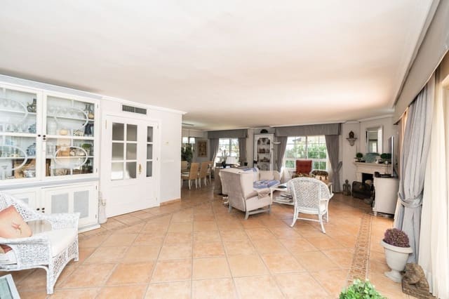 5 sovrum Hus till salu i Guadalmina Alta, Marbella med pool garage - 1 750 000 € (Ref: 9869792)