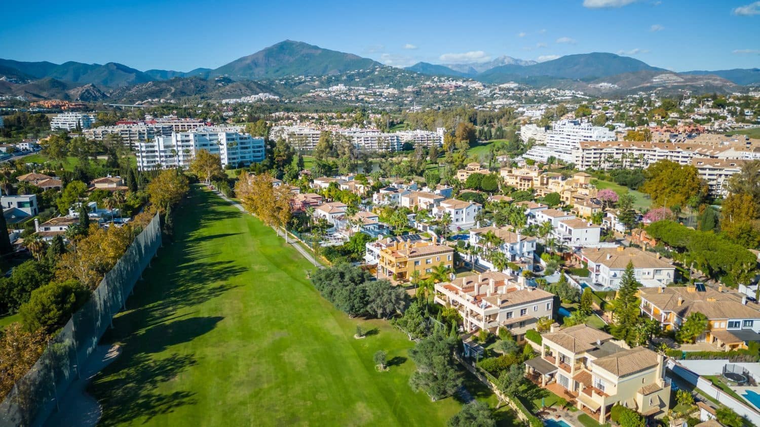 5 sovrum Hus till salu i San Pedro de Alcantara med pool garage - 1 750 000 € (Ref: 9869792)