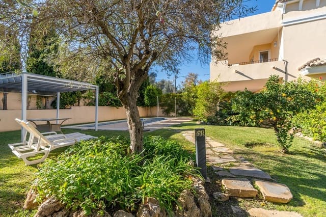 5 sovrum Hus till salu i Guadalmina Alta, Marbella med pool garage - 1 750 000 € (Ref: 9869792)