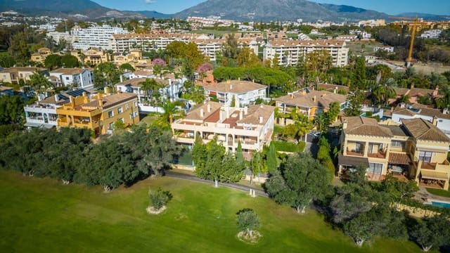 5 sovrum Hus till salu i Guadalmina Alta, Marbella med pool garage - 1 750 000 € (Ref: 9869792)