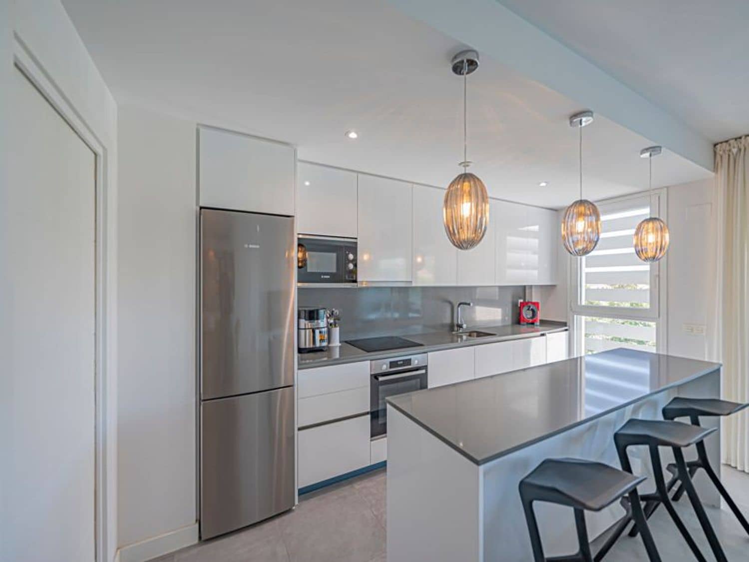 3 bedroom Apartment for sale in Las Lagunas de Mijas with pool garage - € 690,000 (Ref: 9870575)