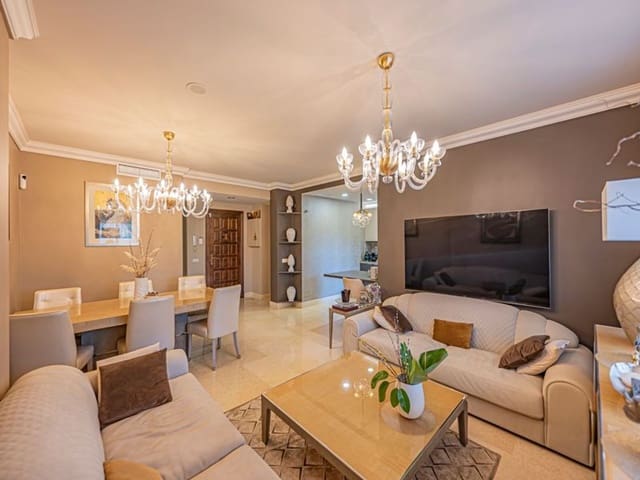 5 sypialnia Apartament na sprzedaż w Los Arqueros - Puerto del Almendro, Benahavís z basenem garażem - 1 000 000 € (Ref: 9877791)