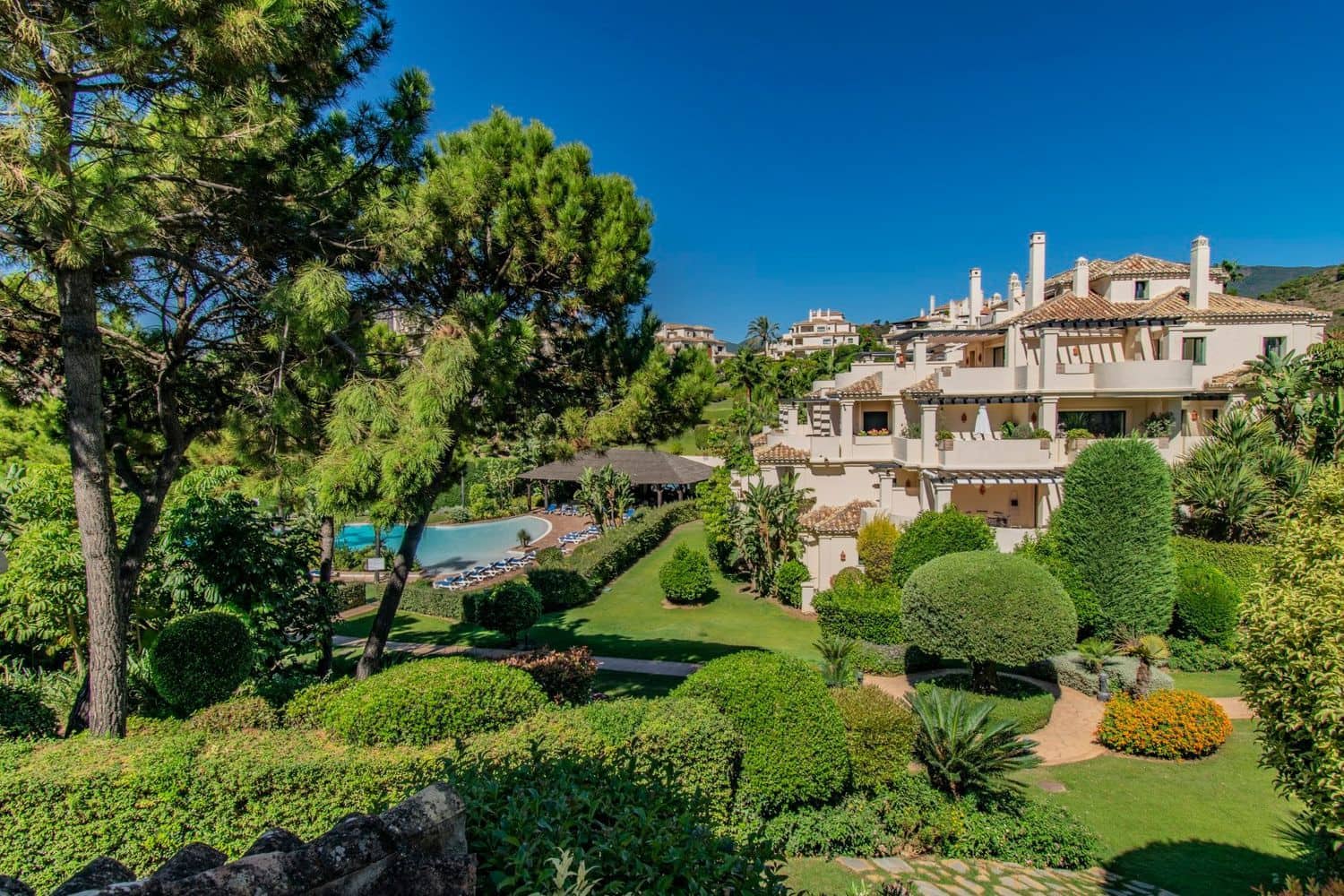 5 sovrum Lägenhet till salu i Benahavis med pool garage - 1 000 000 € (Ref: 9877791)