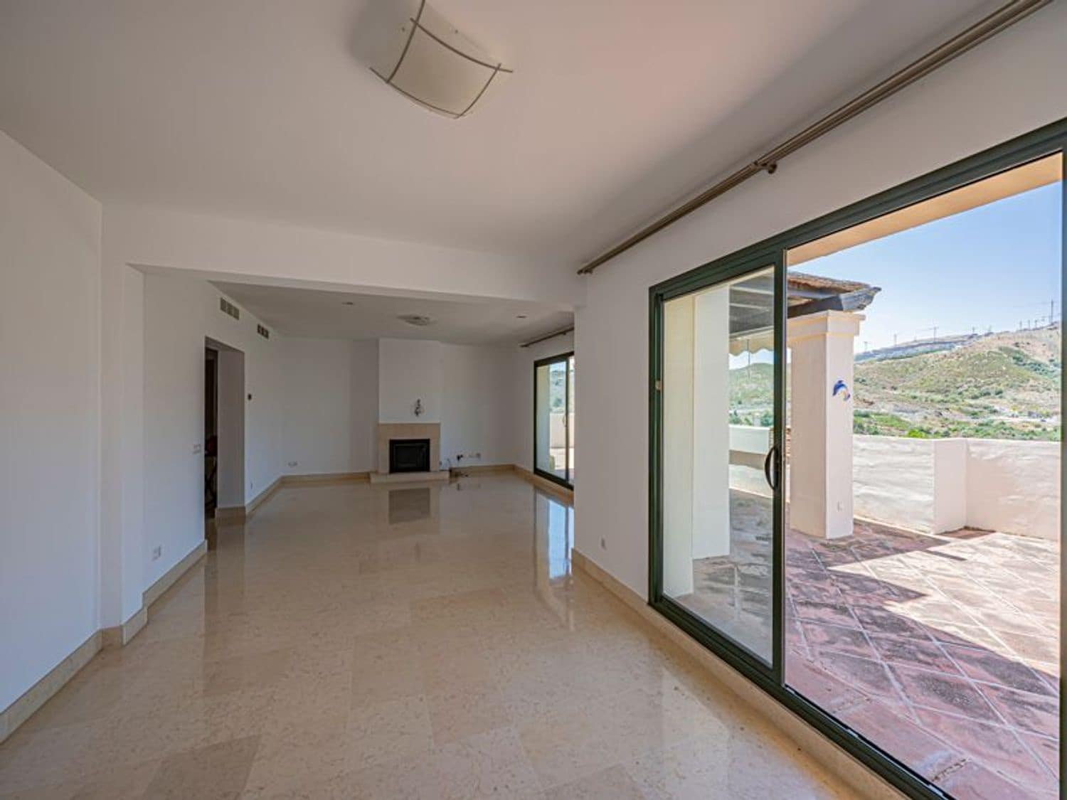 3 sovrum Lägenhet att hyra i Benahavis med pool garage - 5 000 € (Ref: 9885356)