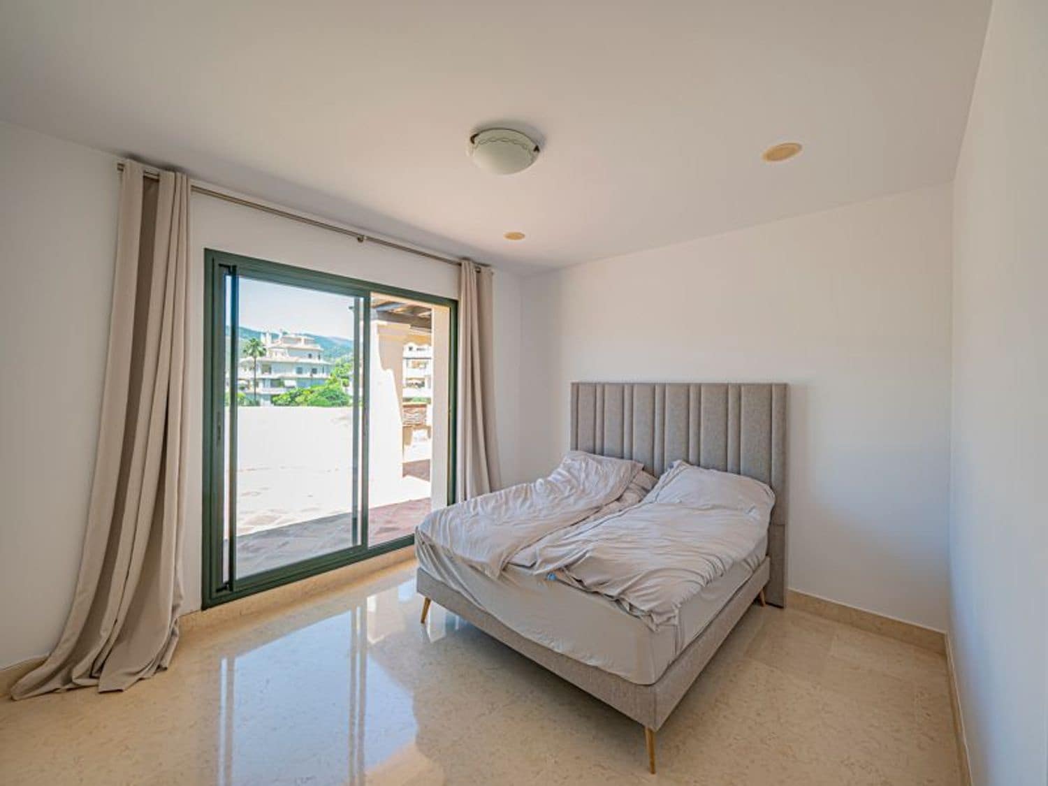 3 soverom Leilighet til salgs i Benahavis med svømmebasseng garasje - € 1 350 000 (Ref: 9885357)