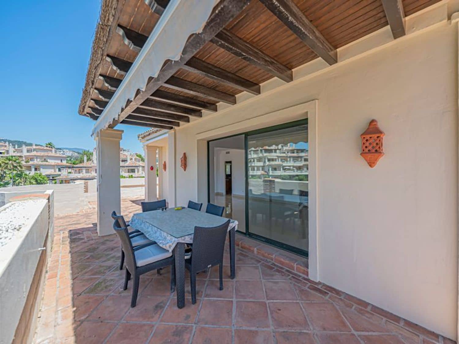 3 soverom Leilighet til salgs i Benahavis med svømmebasseng garasje - € 1 350 000 (Ref: 9885357)