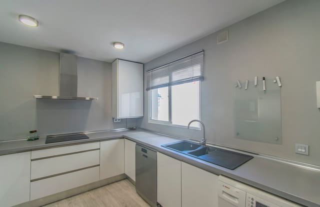 4 sypialnia Apartament na sprzedaż w Casco Antiguo, Marbella z garażem - 529 000 € (Ref: 9888644)