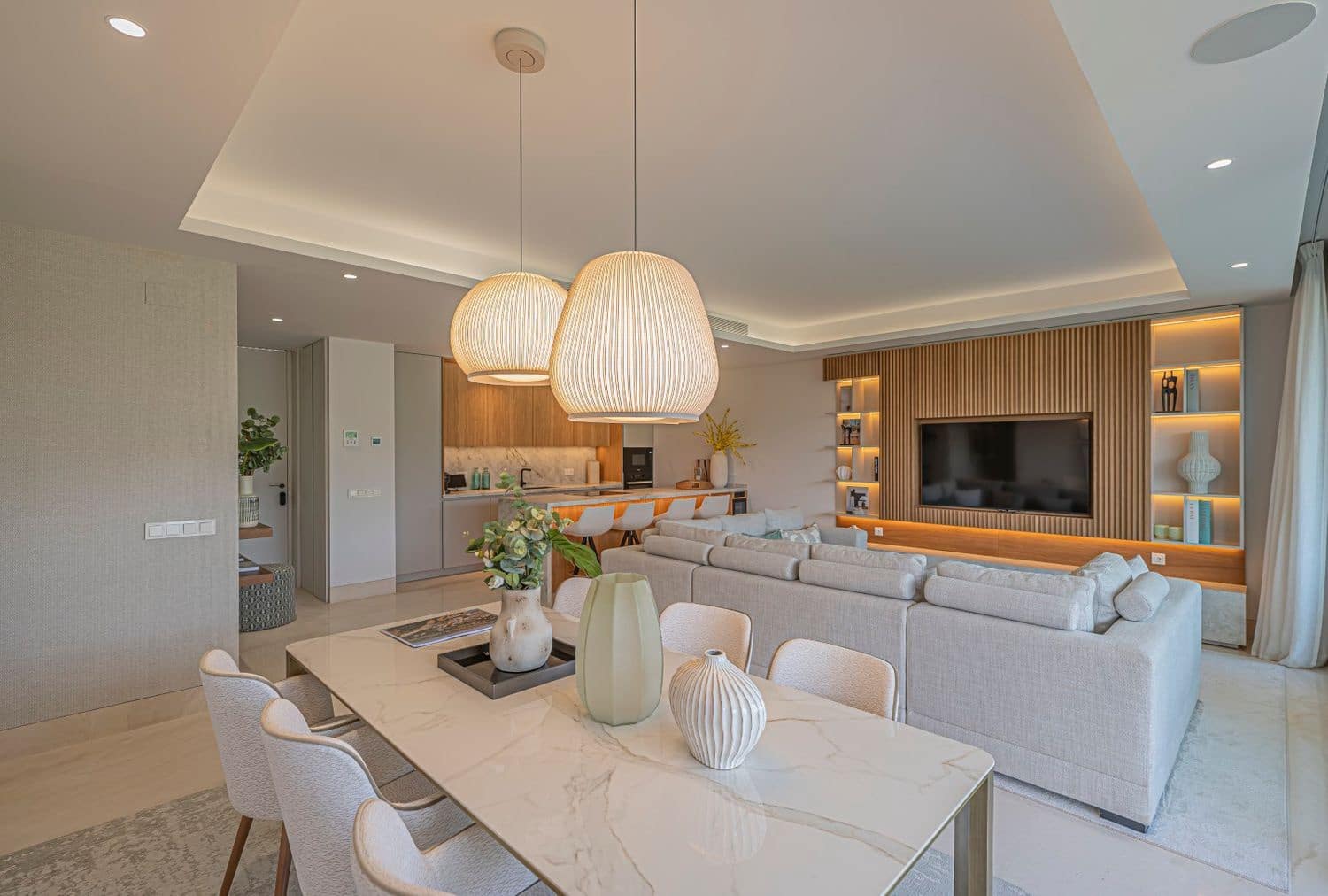 2 chambre Appartement à vendre à Aloha Golf avec piscine garage - 1 150 000 € (Ref: 9889643)