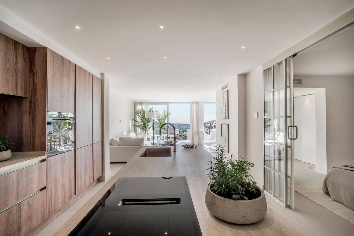 3 soverom Leilighet til salgs i Nueva Andalucia med svømmebasseng garasje - € 1 050 000 (Ref: 9889645)