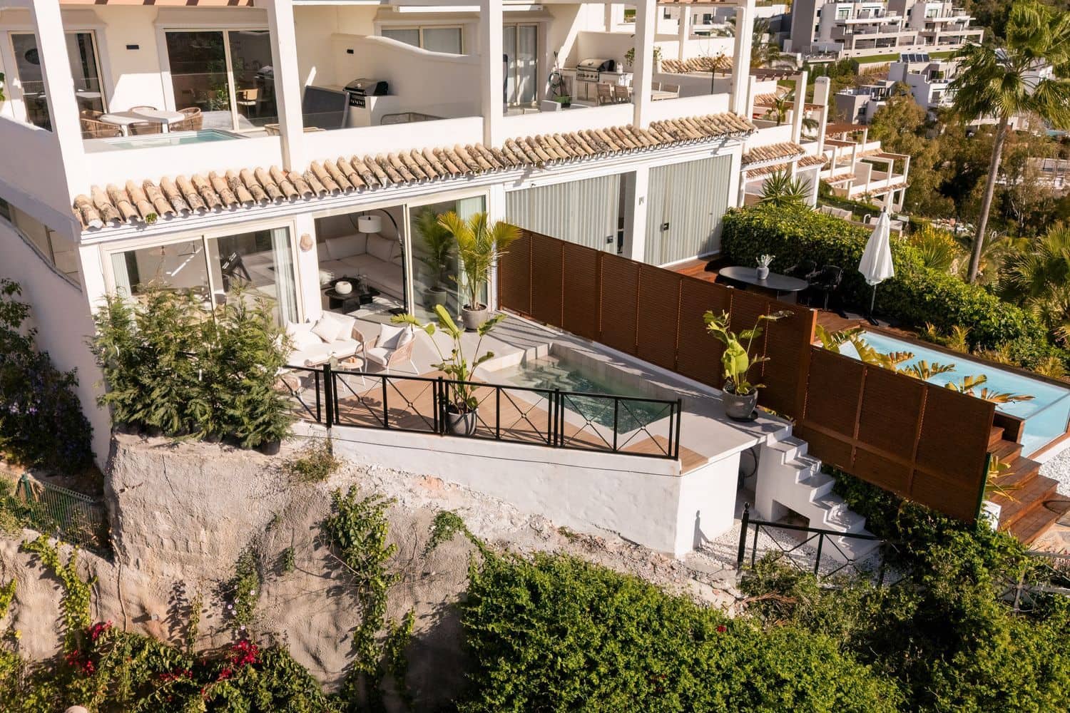 3 soverom Leilighet til salgs i Nueva Andalucia med svømmebasseng garasje - € 1 050 000 (Ref: 9889645)