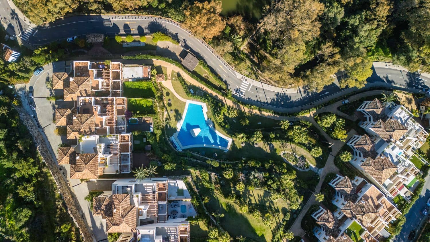 3 soverom Leilighet til salgs i Nueva Andalucia med svømmebasseng garasje - € 1 050 000 (Ref: 9889645)