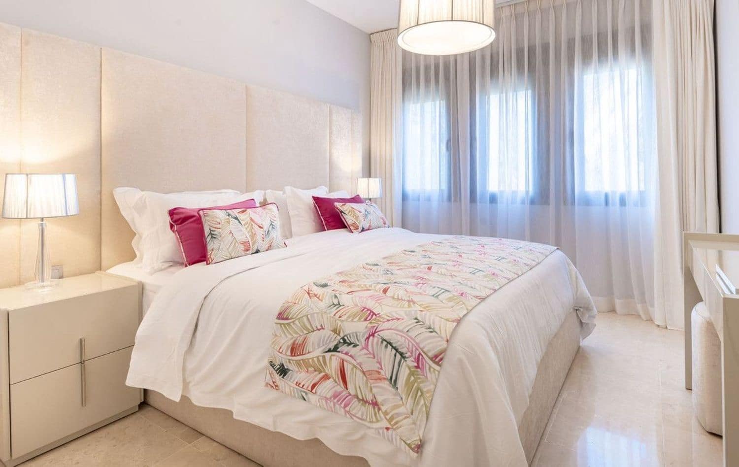 3 quarto Apartamento para venda em New Golden Mile com piscina garagem - 950 000 € (Ref: 9889646)