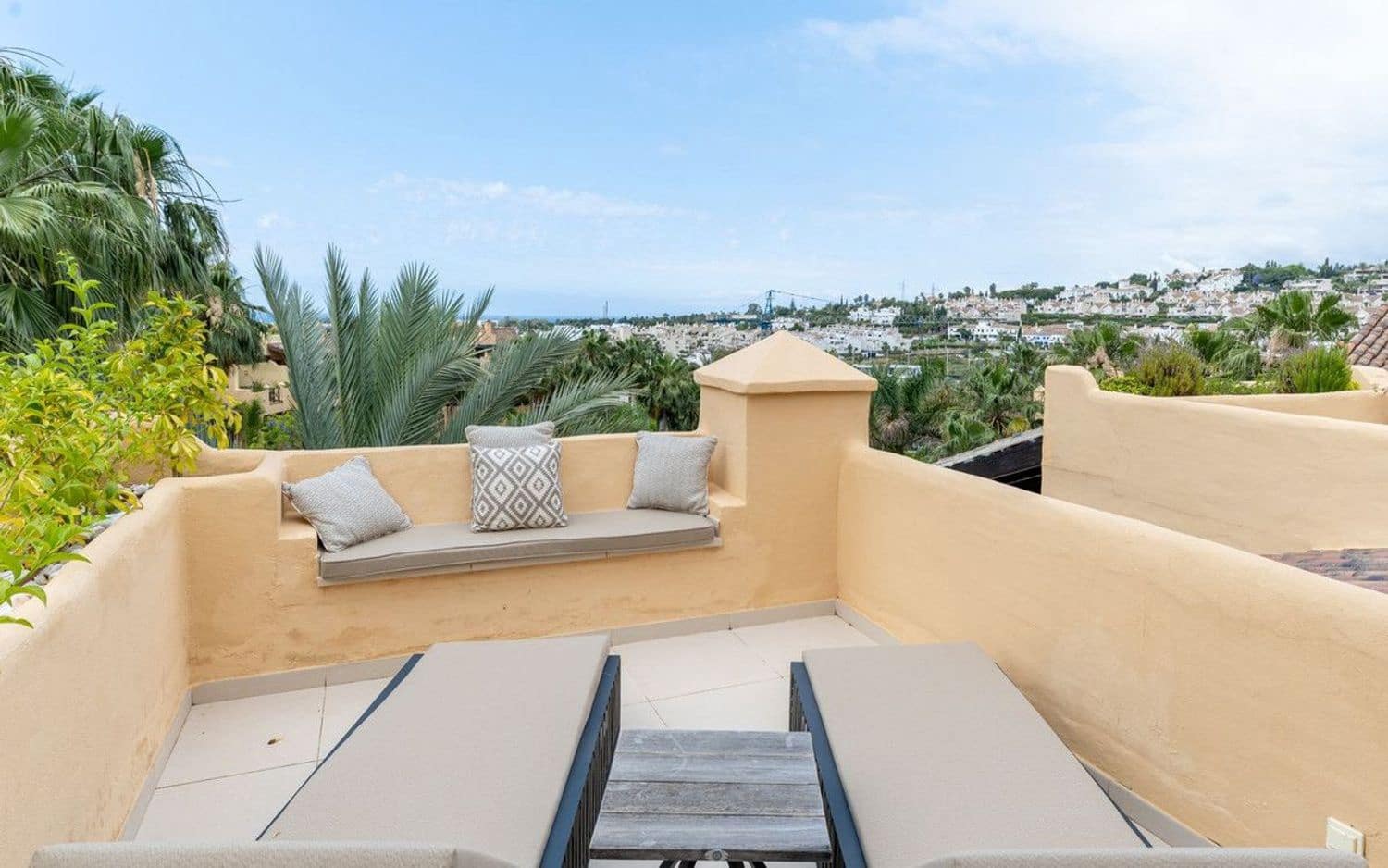 3 quarto Apartamento para venda em New Golden Mile com piscina garagem - 950 000 € (Ref: 9889646)