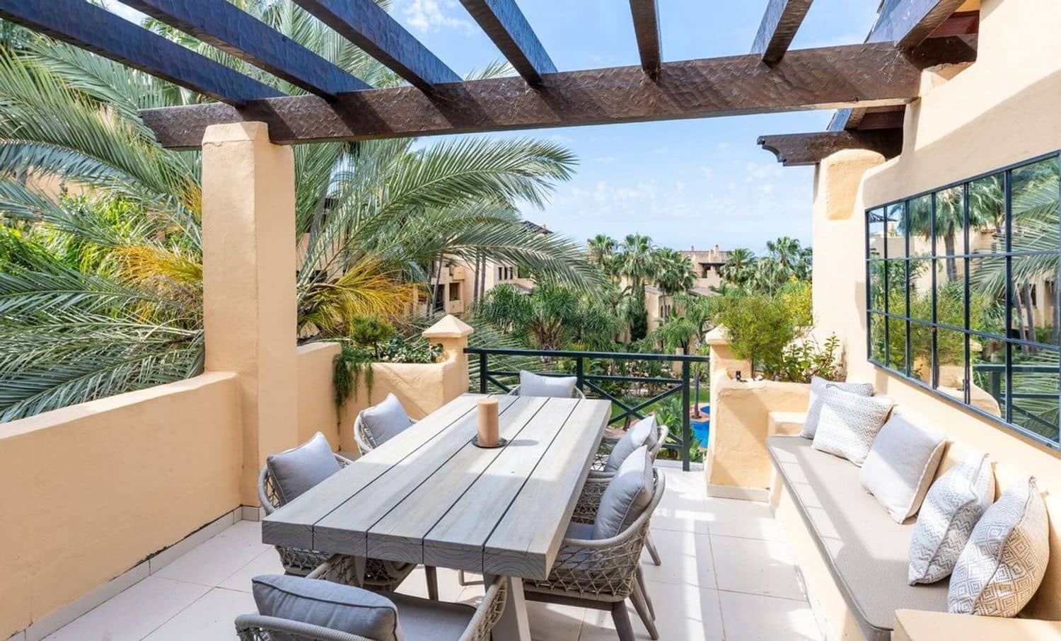 3 quarto Apartamento para venda em New Golden Mile com piscina garagem - 950 000 € (Ref: 9889646)