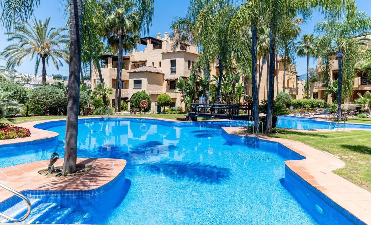 3 quarto Apartamento para venda em New Golden Mile com piscina garagem - 950 000 € (Ref: 9889646)