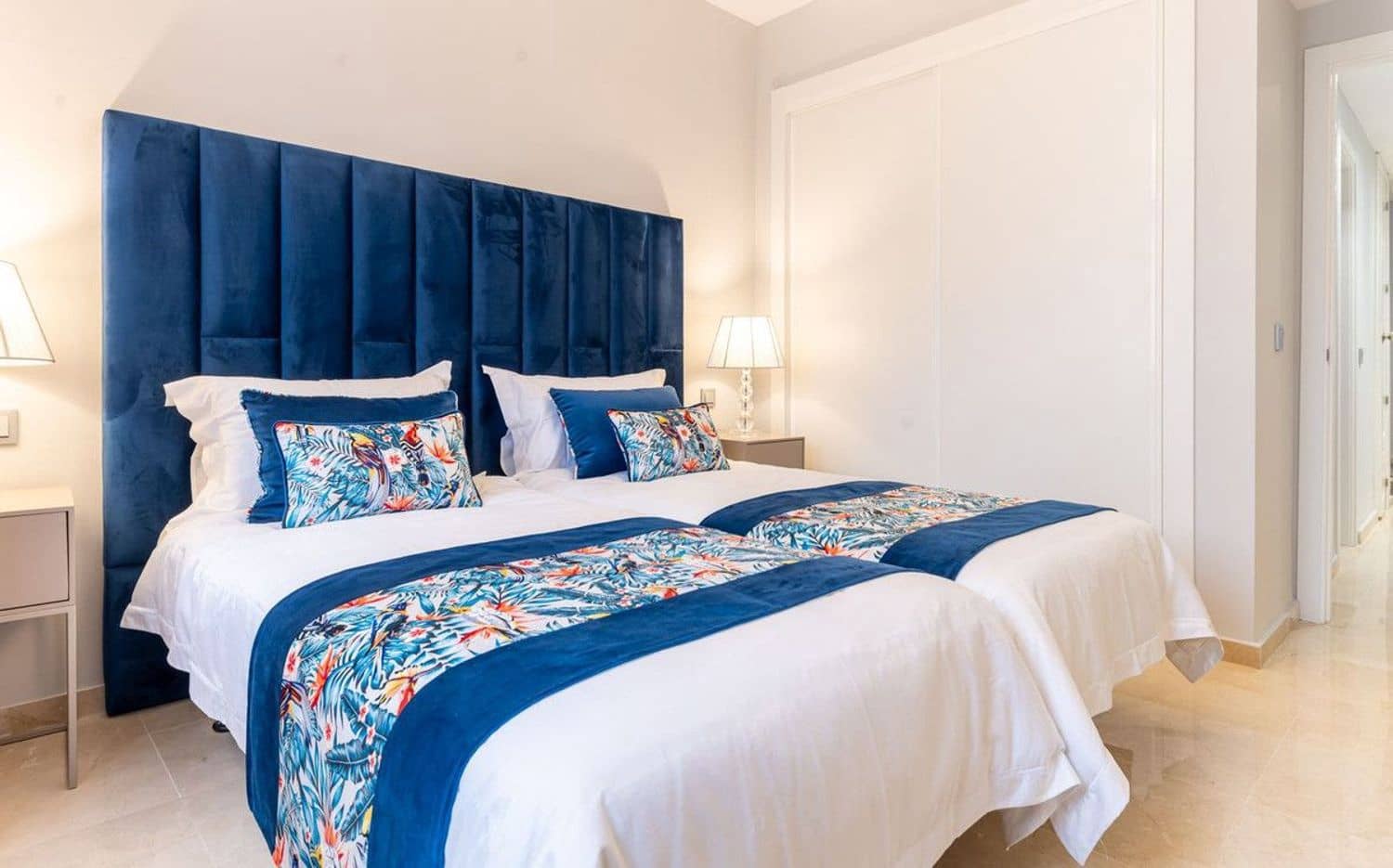 3 quarto Apartamento para venda em New Golden Mile com piscina garagem - 950 000 € (Ref: 9889646)