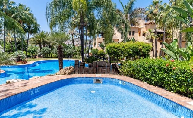 3 soveværelse Lejlighed til salg i Nueva Atalaya, Estepona med swimmingpool garage - € 950.000 (Ref: 9889646)