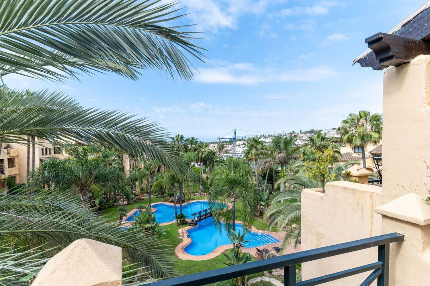 3 quarto Apartamento para venda em New Golden Mile com piscina garagem - 950 000 € (Ref: 9889646)