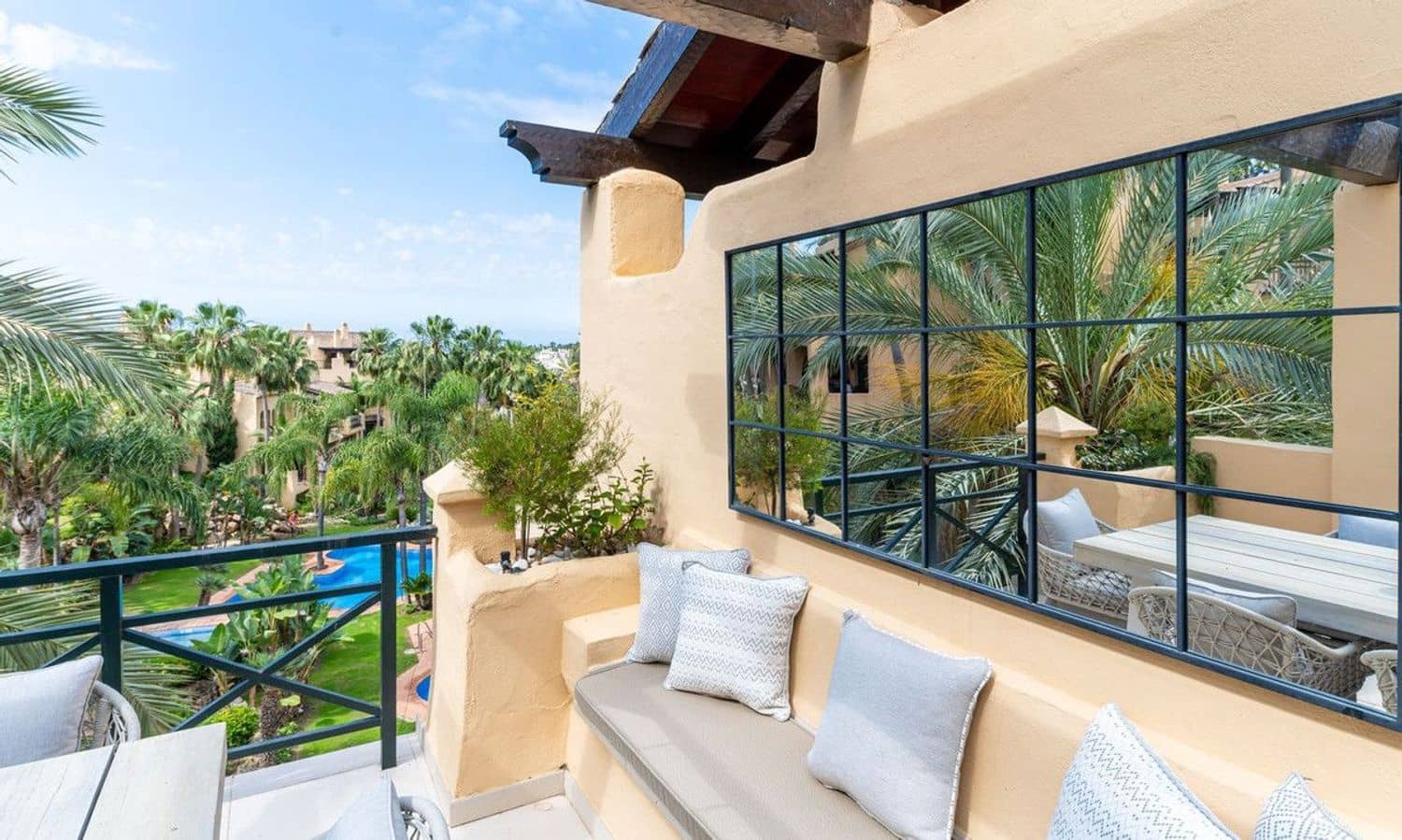 3 quarto Apartamento para venda em New Golden Mile com piscina garagem - 950 000 € (Ref: 9889646)