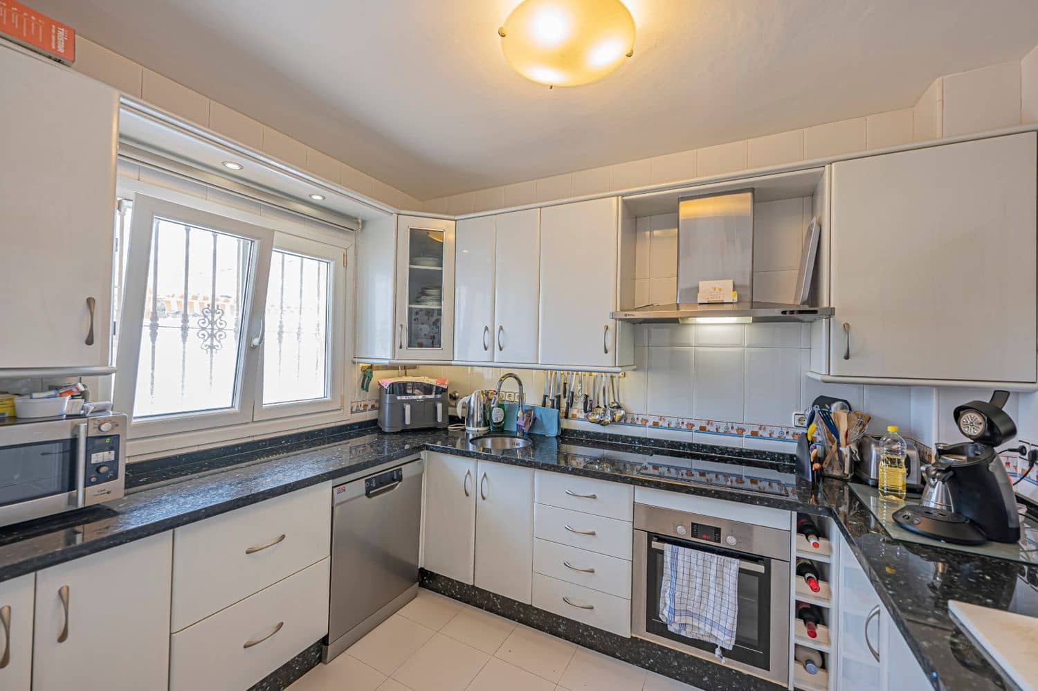 Maison de Ville de 5 chambres à louer à Marbella avec garage - 2 600 € (Ref: 9916414)
