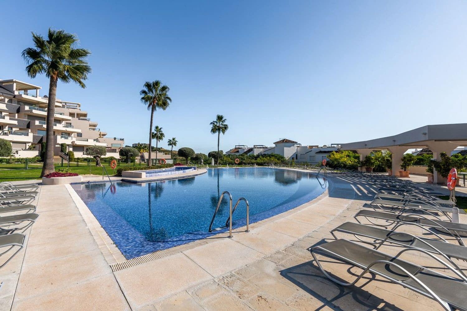 3 soveværelse Lejlighed til salg i Benahavis med swimmingpool garage - € 825.000 (Ref: 9916415)