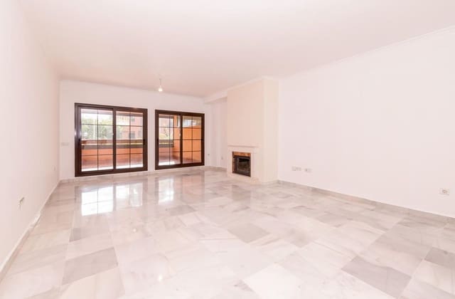4 Zimmer Apartment zu verkaufen in Atalaya-Isdabe, Estepona mit Pool Garage - 790.000 € (Ref: 9916419)