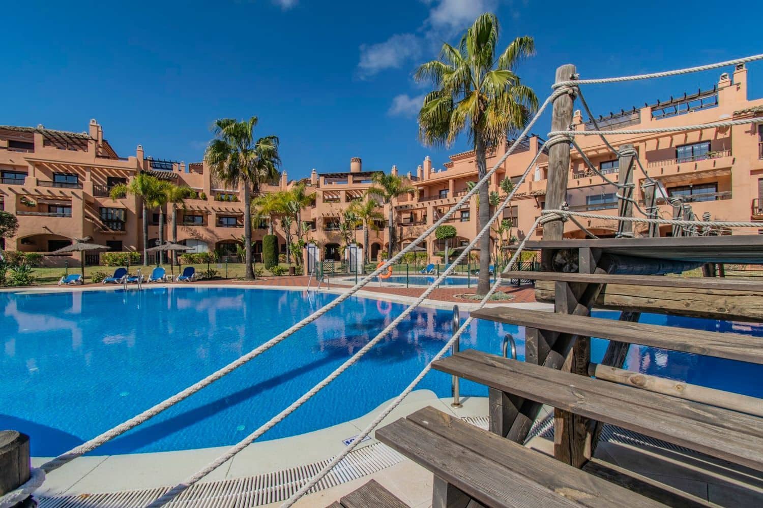 4 Zimmer Apartment zu verkaufen in New Golden Mile mit Pool Garage - 790.000 € (Ref: 9916419)