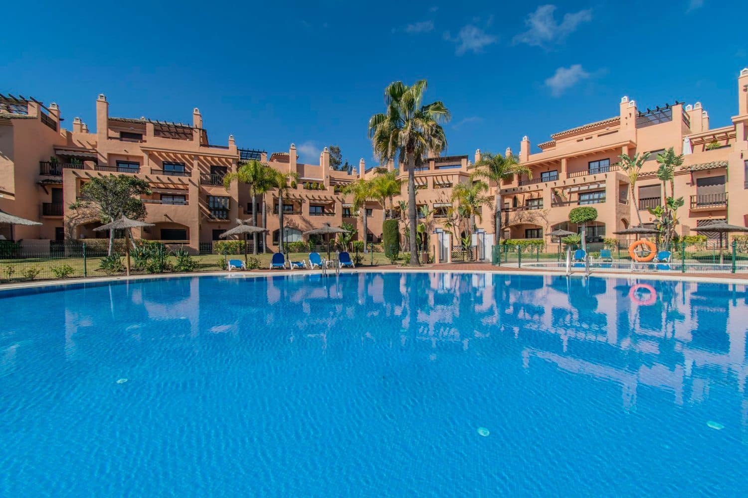 4 Zimmer Apartment zu verkaufen in New Golden Mile mit Pool Garage - 790.000 € (Ref: 9916419)