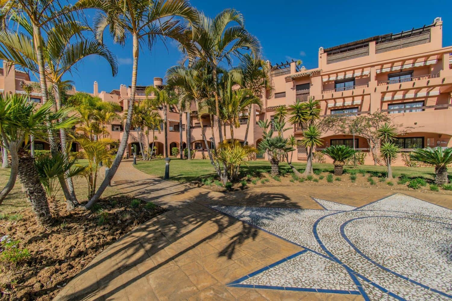 4 Zimmer Apartment zu verkaufen in New Golden Mile mit Pool Garage - 790.000 € (Ref: 9916419)