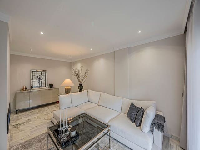 1 soveværelse Lejlighed til salg i Los Flamingos, Benahavís med swimmingpool garage - € 286.000 (Ref: 9916420)