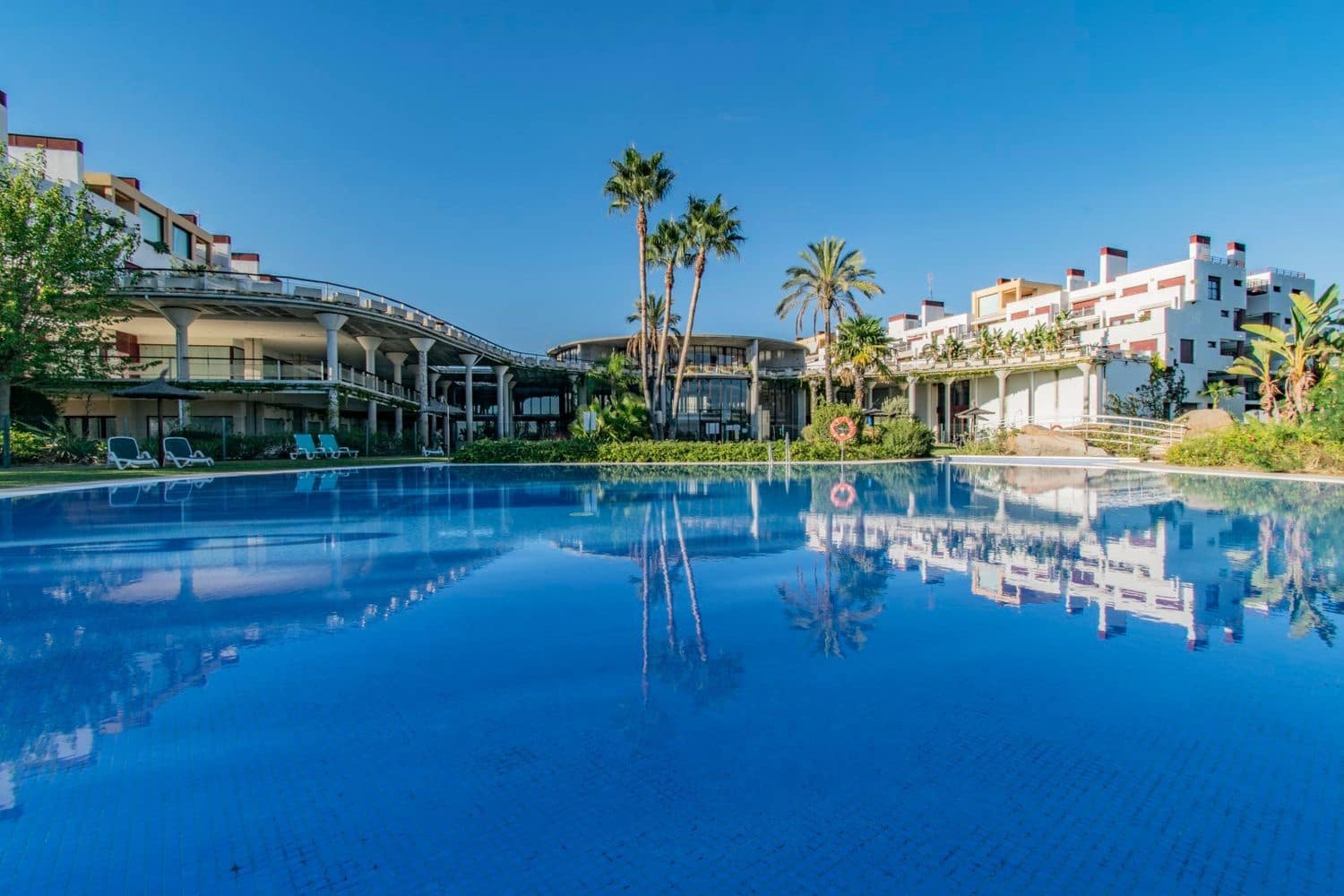 1 soveværelse Lejlighed til salg i Los Flamingos med swimmingpool garage - € 286.000 (Ref: 9916420)