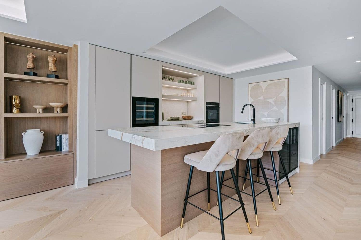 3 slaapkamer Appartement te koop in Nueva Andalucia met zwembad garage - € 1.350.000 (Ref: 9916421)
