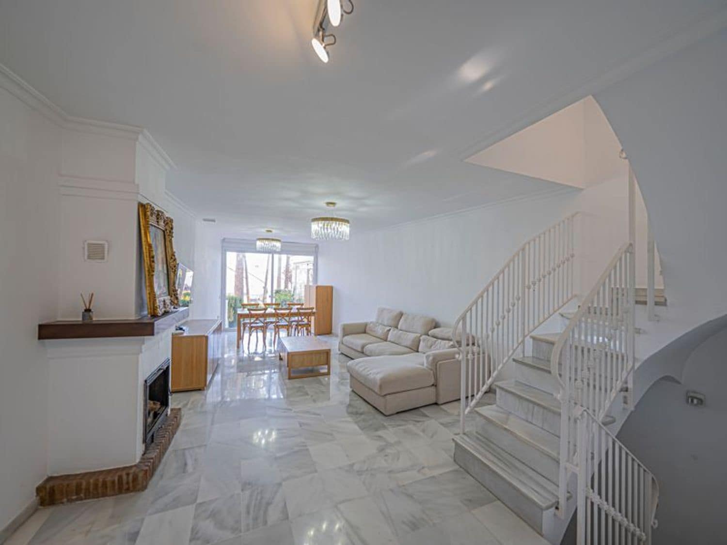 3 slaapkamer Huis te koop in Golden Mile met zwembad garage - € 730.000 (Ref: 9916424)