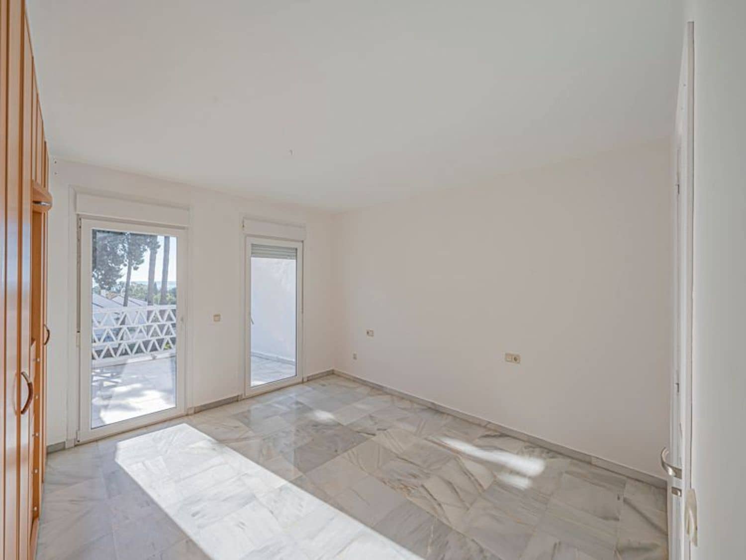 3 slaapkamer Huis te koop in Golden Mile met zwembad garage - € 730.000 (Ref: 9916424)