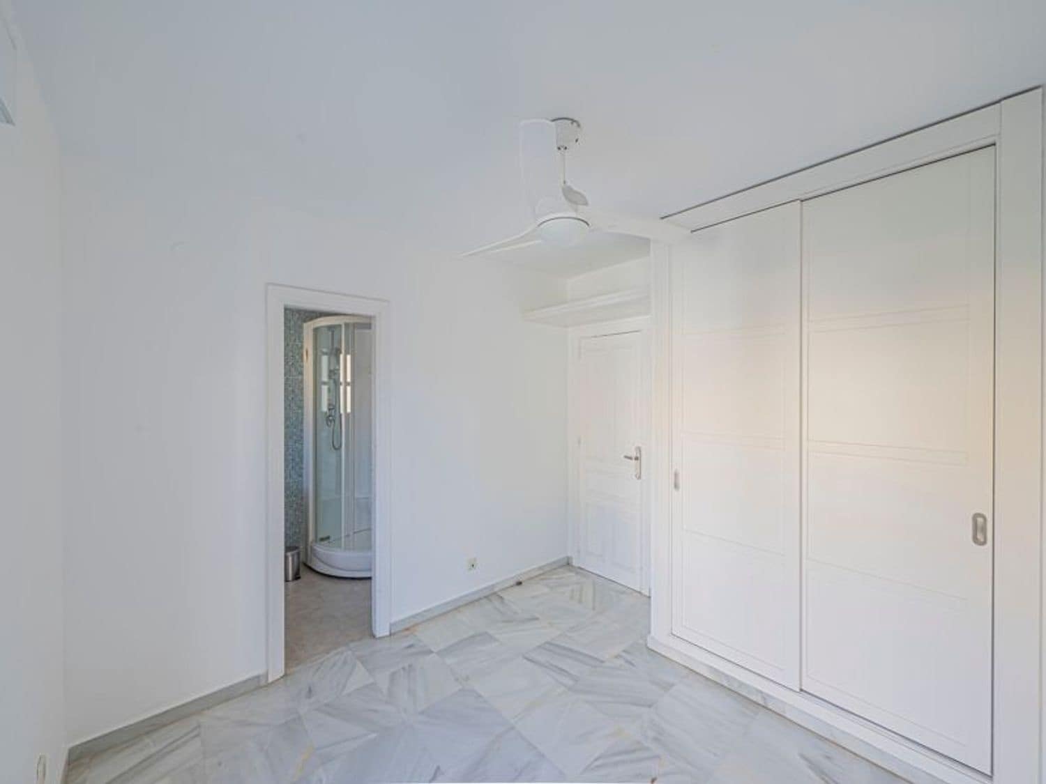 3 slaapkamer Huis te koop in Golden Mile met zwembad garage - € 730.000 (Ref: 9916424)