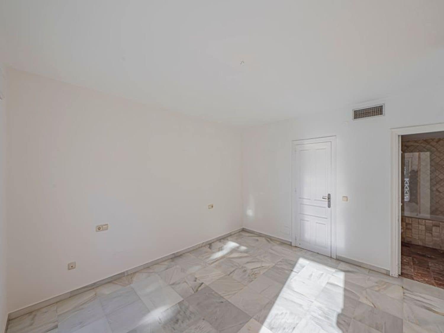3 slaapkamer Huis te koop in Golden Mile met zwembad garage - € 730.000 (Ref: 9916424)