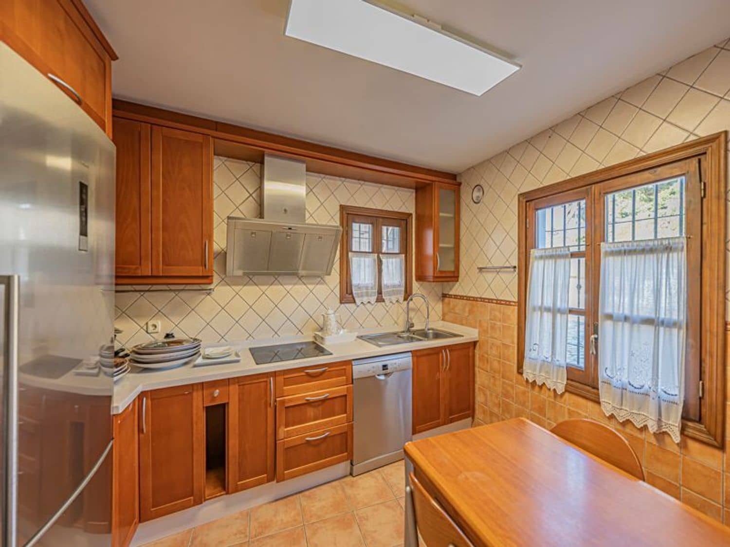 3 slaapkamer Huis te koop in Golden Mile met zwembad garage - € 730.000 (Ref: 9916424)