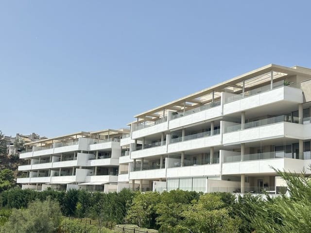 3 sypialnia Apartament na sprzedaż w Los Arqueros - Puerto del Almendro, Benahavís z basenem garażem - 620 000 € (Ref: 9916425)