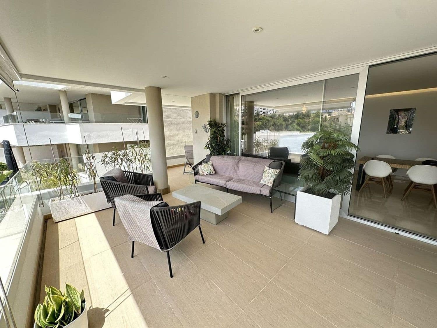 3 sypialnia Apartament na sprzedaż w Benahavis z basenem garażem - 620 000 € (Ref: 9916425)