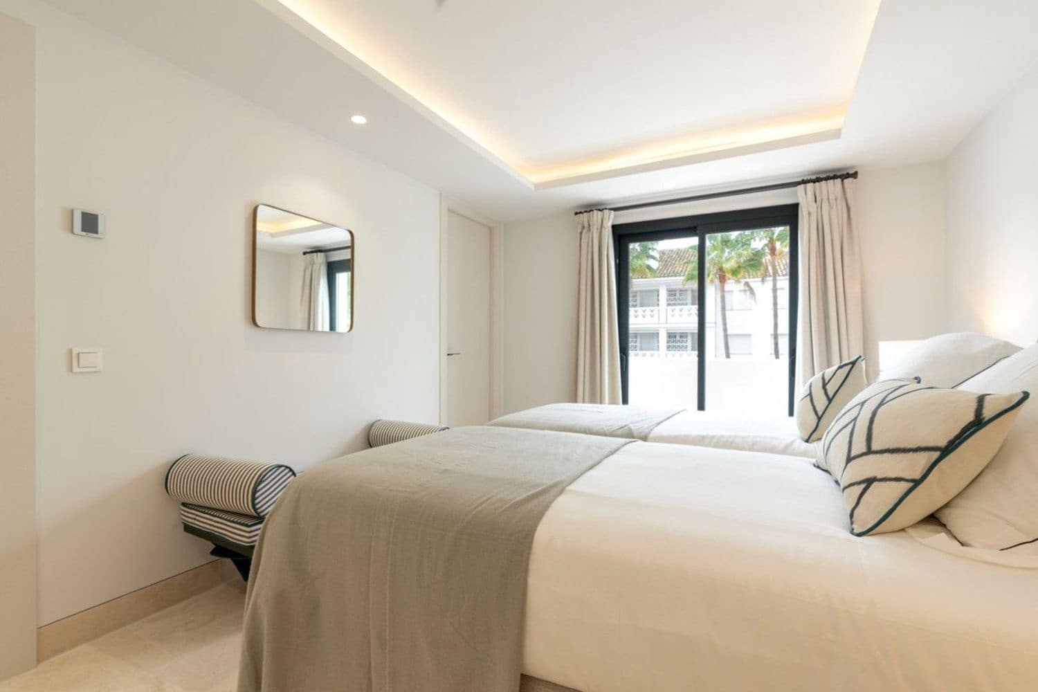 5 slaapkamer Huis te koop in Marbella met garage - € 2.420.000 (Ref: 9916430)