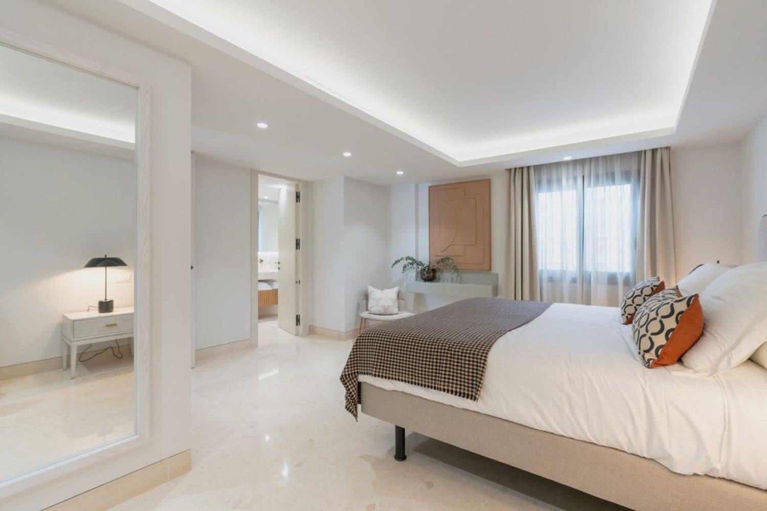 5 slaapkamer Huis te koop in Marbella met garage - € 2.420.000 (Ref: 9916430)