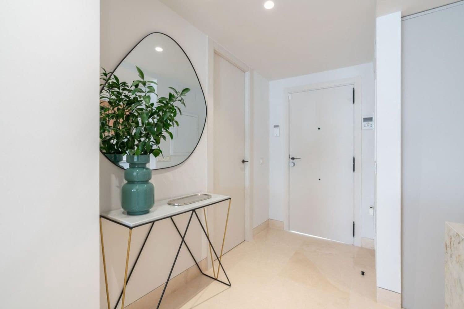 5 slaapkamer Huis te koop in Marbella met garage - € 2.420.000 (Ref: 9916430)