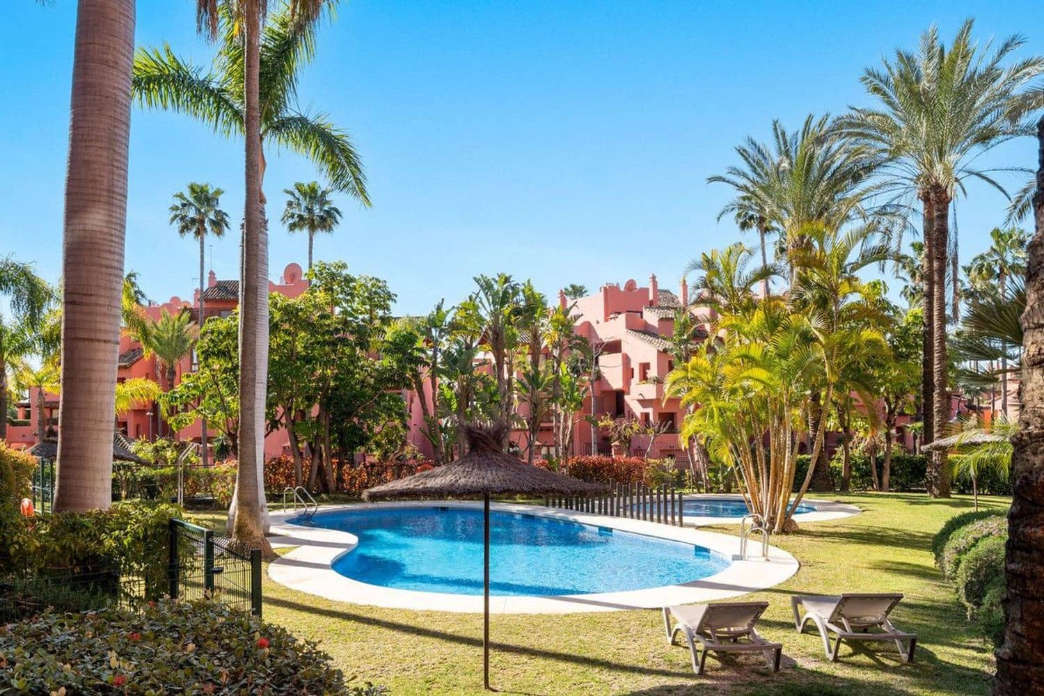 3 sovrum Lägenhet till salu i Guadalmansa med pool garage - 1 590 000 € (Ref: 9916432)