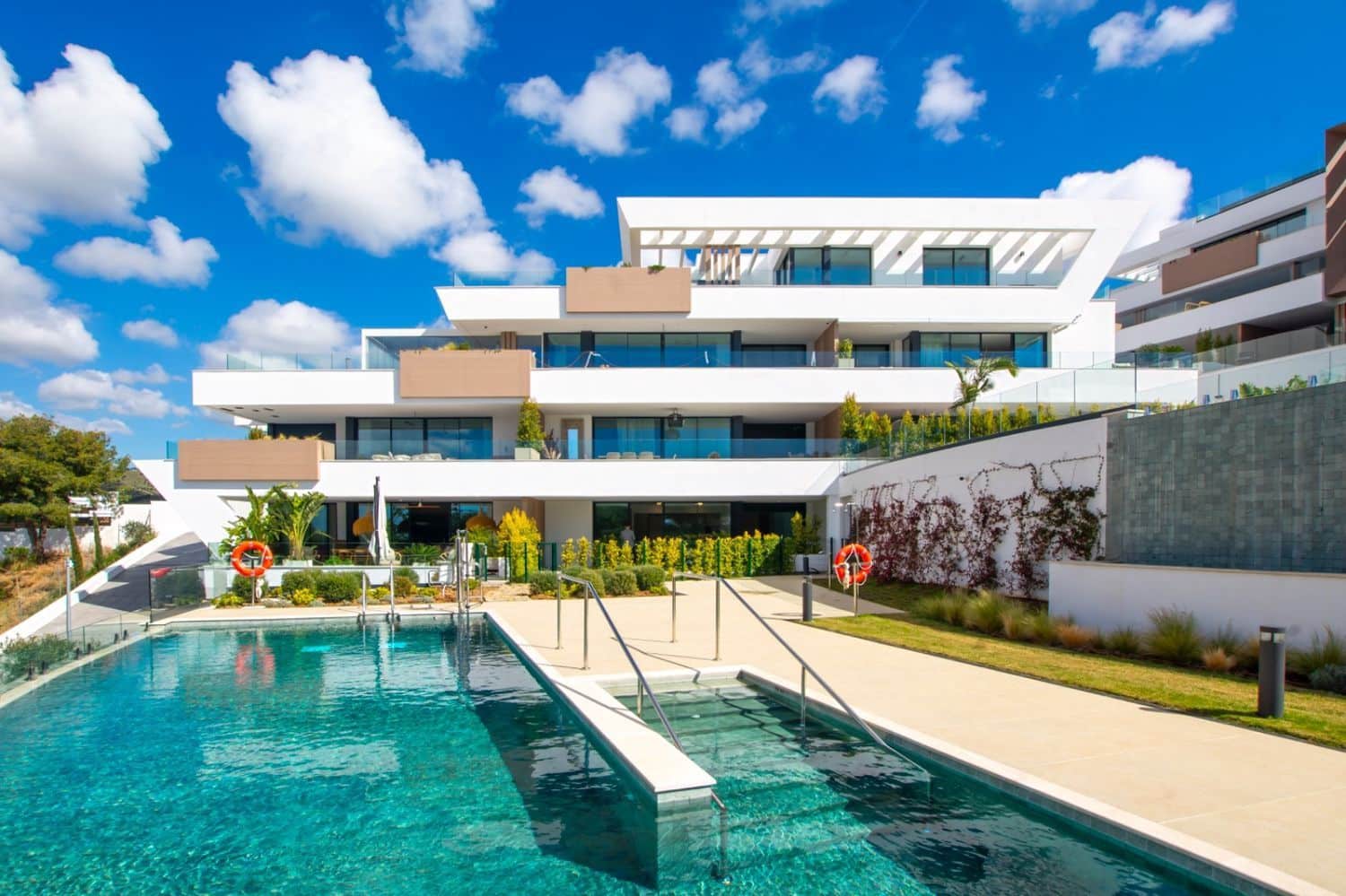 3 slaapkamer Appartement te koop in Marbella met zwembad garage - € 1.150.000 (Ref: 9916433)
