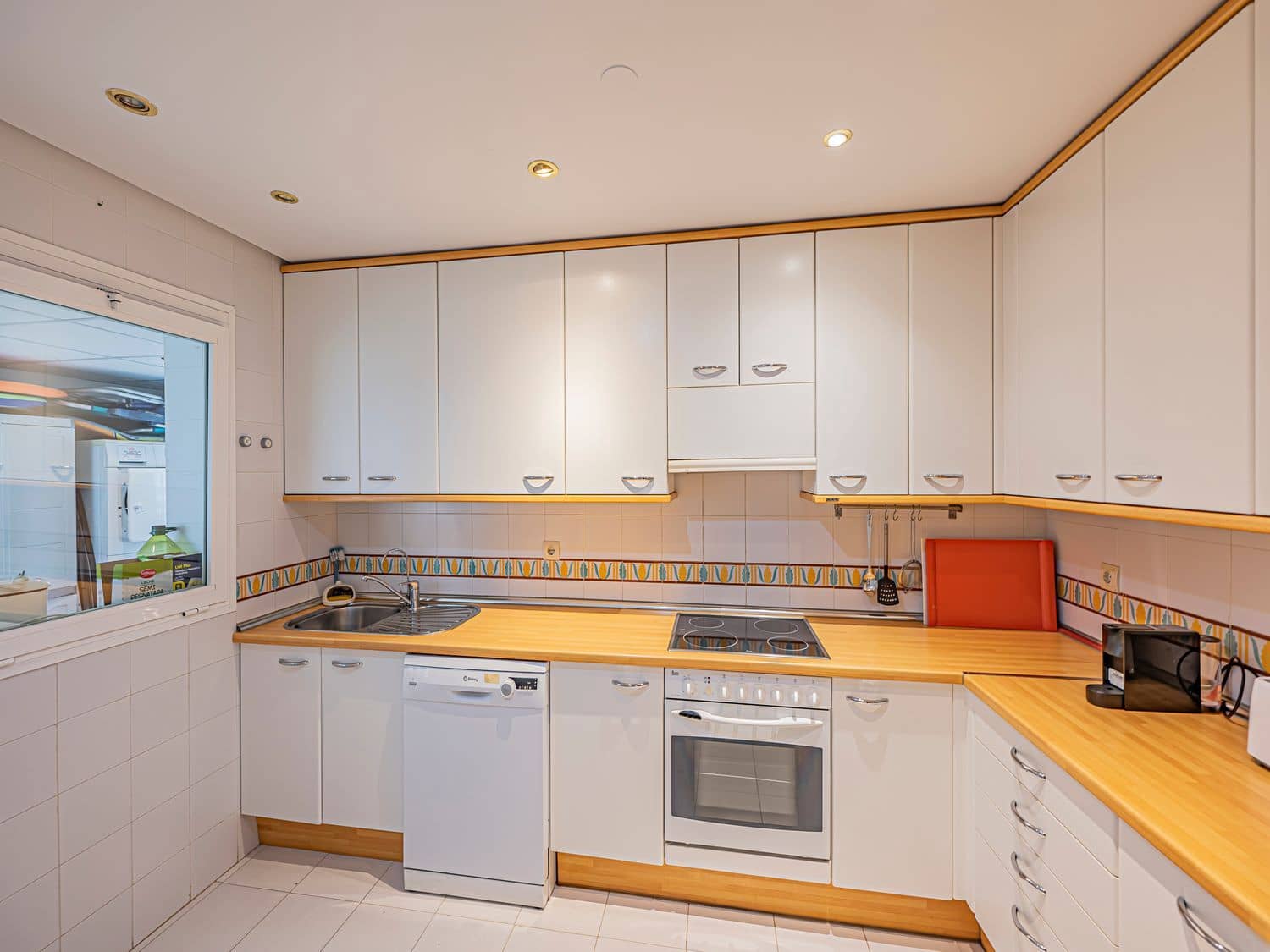 3 bedroom Apartment for sale in New Golden Mile with pool garage - € 715,000 (Ref: 9916435)