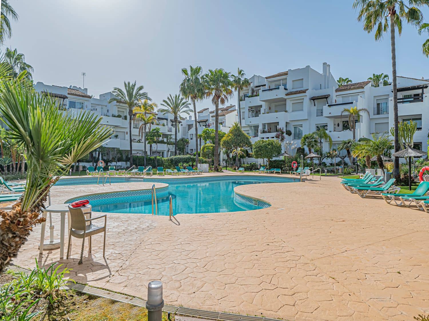 3 bedroom Apartment for sale in New Golden Mile with pool garage - € 715,000 (Ref: 9916435)