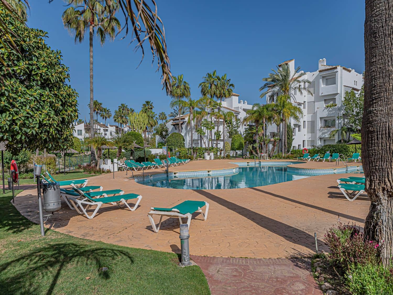 3 bedroom Apartment for sale in New Golden Mile with pool garage - € 715,000 (Ref: 9916435)