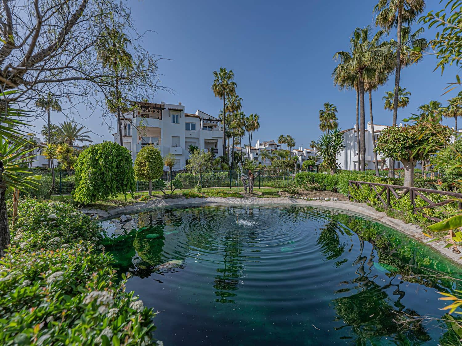 3 bedroom Apartment for sale in New Golden Mile with pool garage - € 715,000 (Ref: 9916435)